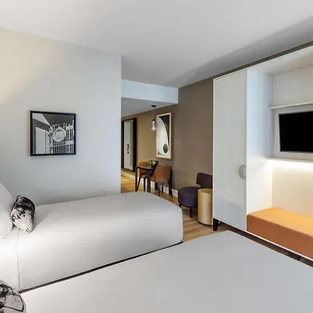 Adina Aparthotel 4*