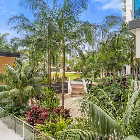 Modern Riverside Oasis - Gym Pool Wifi & Parking