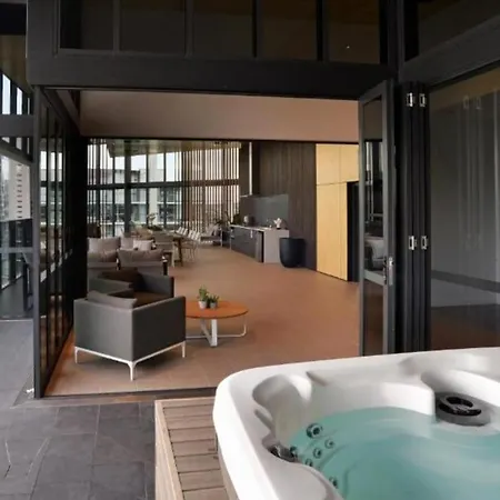 Apartment Great Views Pool High Level Boutique With Carpark *