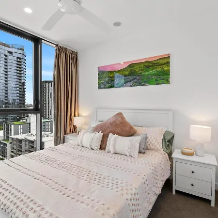 Apartment Great Views Pool High Level Boutique With Carpark