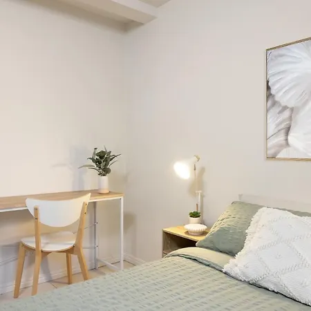 Super Host! 2 Bedrooms, Restaurants & Train Brisbane