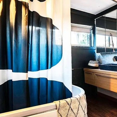 View Arthouse Holiday home *