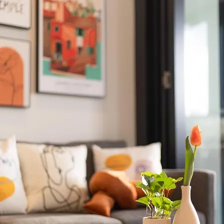 Valley Centre Stylish Boutique 2b W Pool Apartment Brisbane