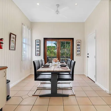 Milkins Holiday home *