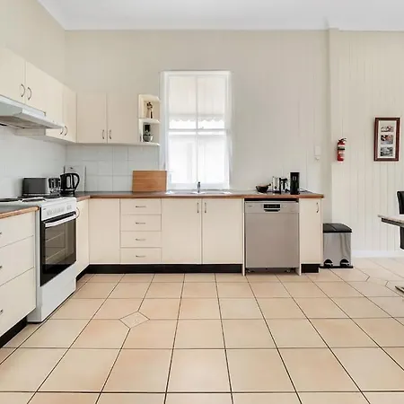 Holiday home Milkins With Deck And Off St Parking Brisbane