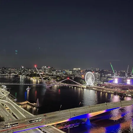 Eyes On The Fireworks Lux Riverfront 2kingbed Brisbane