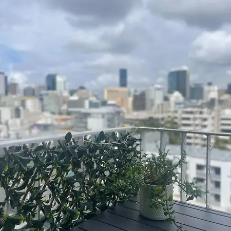 Cosy 2 Bedroom With City Views * Brisbane