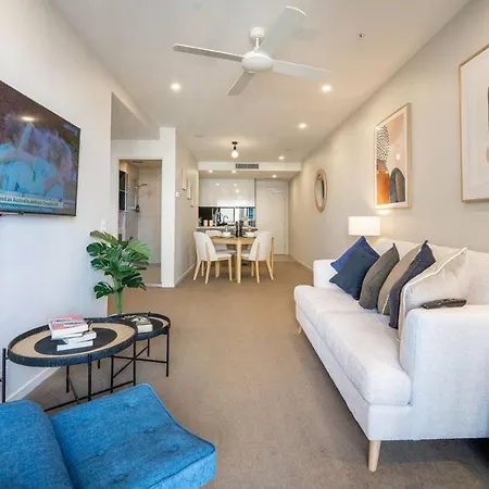 Modern 1b1b Apt In The Heart Of Cbd W Pool+gym Apartment *