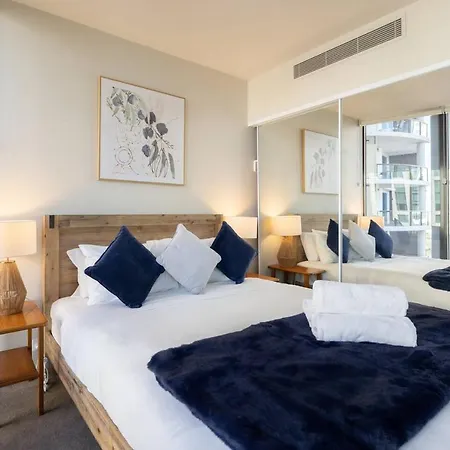 Modern 1b1b Apt In The Heart Of Cbd W Pool+gym