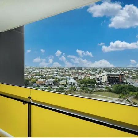 Opposite Lush Park Lands And Playground, Freeparking Apartment *