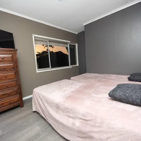 In Shared U4m Apartment Brisbane