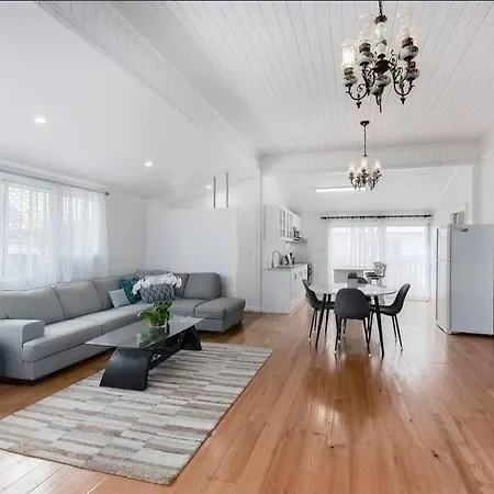 4b2b Retreat With Parking - 4km To Cbd * Brisbane