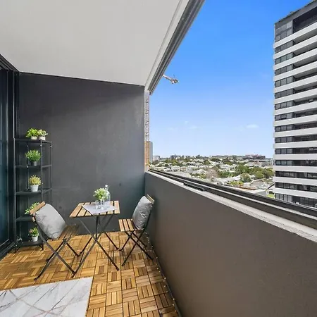 Apartment Modern 2 Bedrooms With Super Comft Beds & Spa! Brisbane