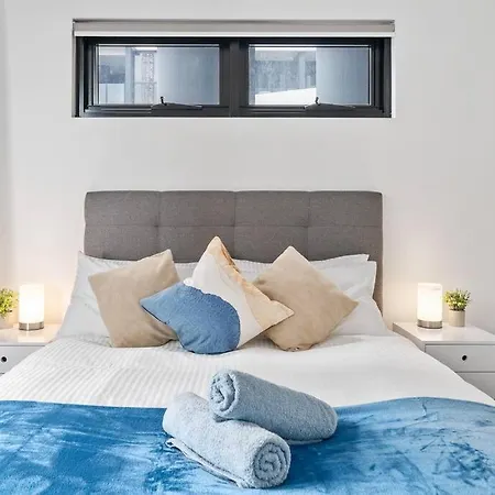 Apartment Modern 2 Bedrooms With Super Comft Beds & Spa! Brisbane