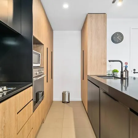 Modern 2 Bedrooms With Super Comft Beds & Spa! Brisbane
