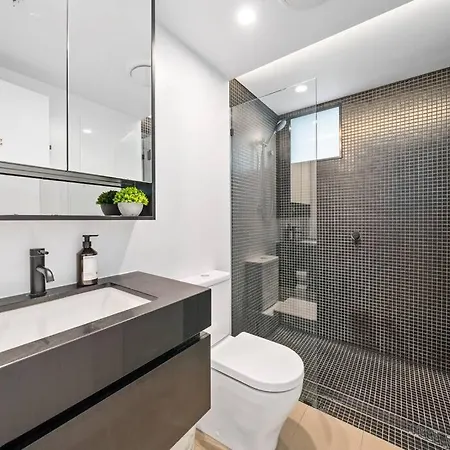 Modern 2 Bedrooms With Super Comft Beds & Spa!