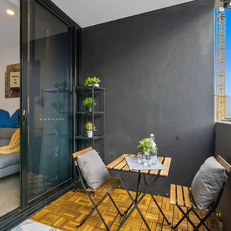 Apartment Modern 2 Bedrooms With Super Comft Beds & Spa!