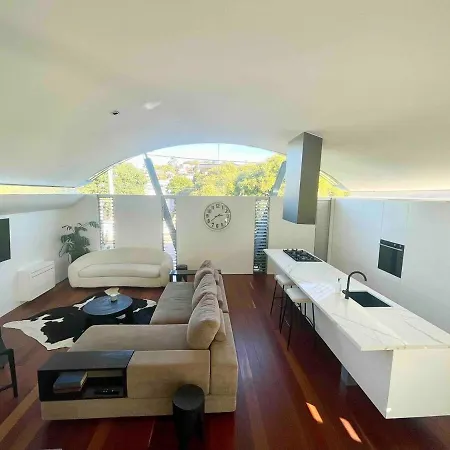 Stunning Architectural Holiday home