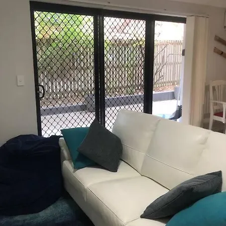 2br + 2 Bathroom Ground Unit, 40% Discount On Monthly Brisbane