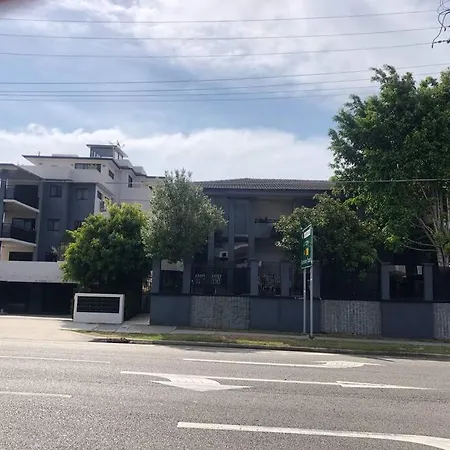 2br + 2 Bathroom Ground Unit, 40% Discount On Monthly * Brisbane