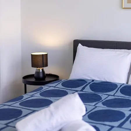 Apartment Skyline & Riverview Skyhigh Seduction Luxe