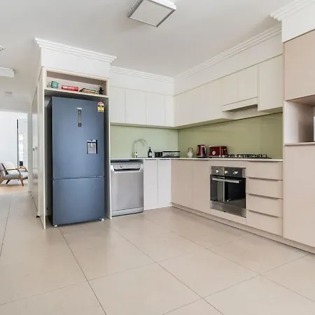 South Lounge Apartment