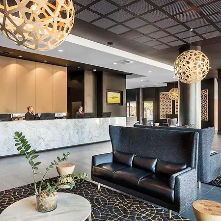 Grand Chancellor Hotel *