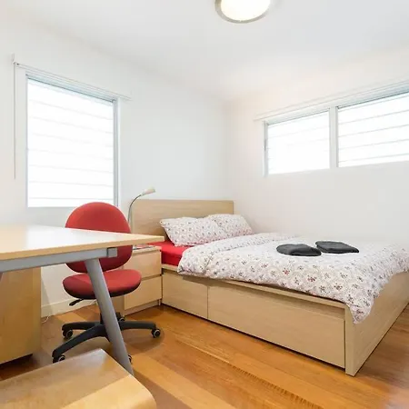 Cool Flat - 2 Bed & Office * Brisbane