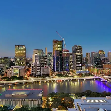 Stylish 1br Apt With Amazing City/river View! *