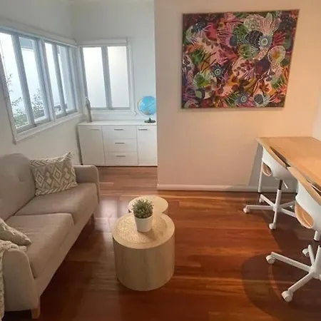 Holiday home Charming - 4-bedroom Plus Study Brisbane
