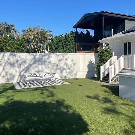 Holiday home Charming - 4-bedroom Plus Study