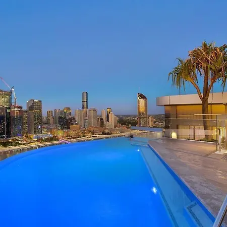 Stylish 1br Apt With Amazing City/river View!