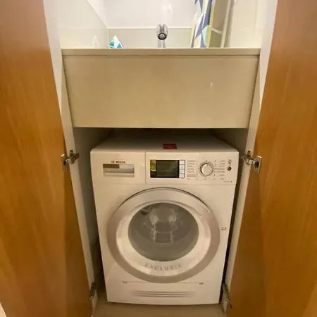 Cbd - Entire Apt 1bed1bath - Pool/gym Apartment