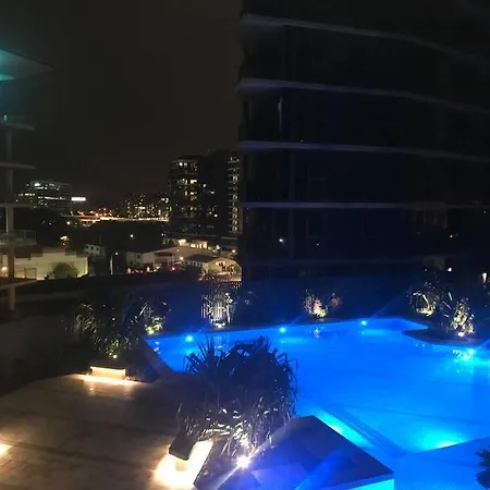 1b Modern Flat In Peel St With Pool And Gym Access C20