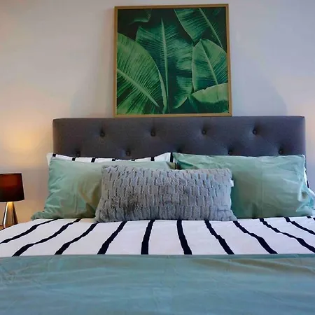 1b Modern Flat In Peel St With Pool And Gym Access C20 Apartment Brisbane