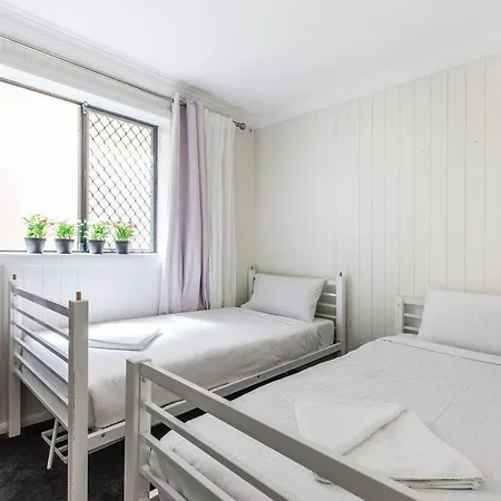 Fernberg - Sunny Queenslander Charm *