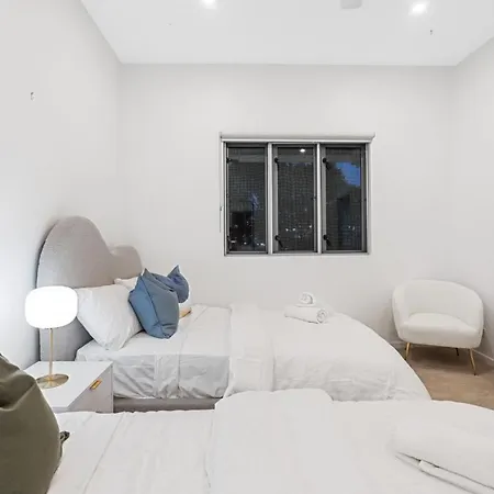 The Hampton Retreat - 6br 16 Guest Pet Friendly House *