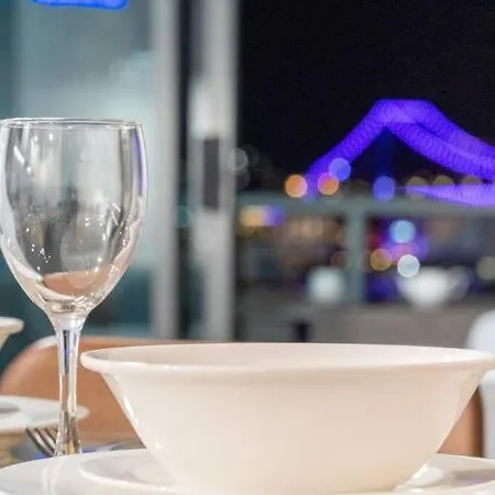 Story Bridge & River View 2b1b W Free Parking! - 84 *