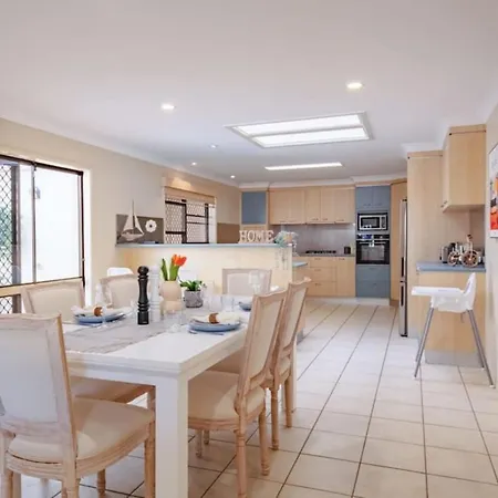 Decorated With 4bd Family House With Pool *