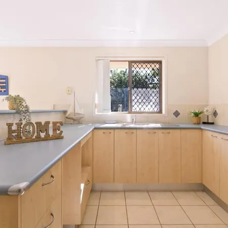 Decorated With 4bd Family House With Pool * Brisbane