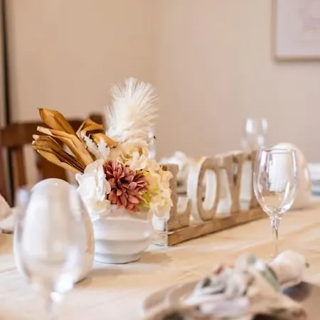 Holiday home Family Friendly Cozy 4br House At Annerley *