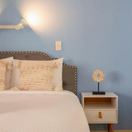 Decorated With 4bd Family House With Pool Brisbane