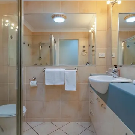Decorated With 4bd Family House With Pool *