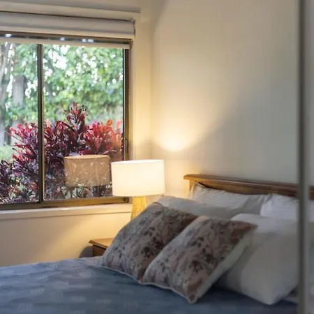 Holiday home Hidden Bali Style 5br House In Robertson