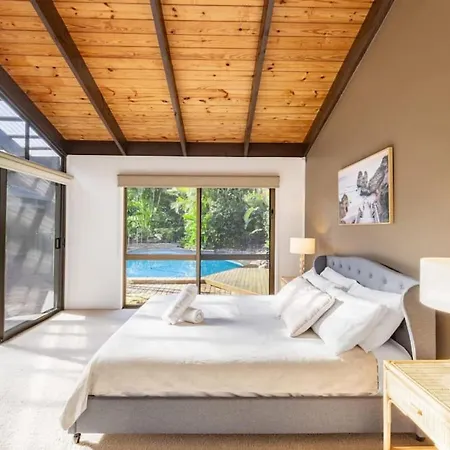 Hidden Bali Style 5br House In Robertson Brisbane