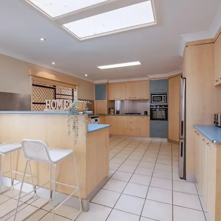 Holiday home Decorated With 4bd Family House With Pool *