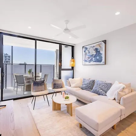 Conveniently Located 2br With Rooftop Pool At Milt Apartment