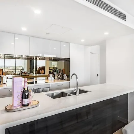 Apartment Riverview 2br Delicate Apt, 1min To Train Station Brisbane
