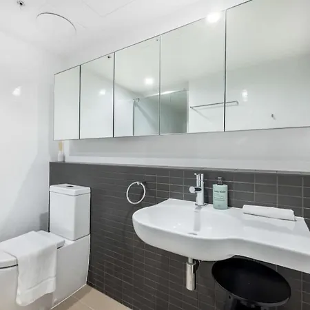 Riverview 2br Delicate Apt, 1min To Train Station Apartment Brisbane