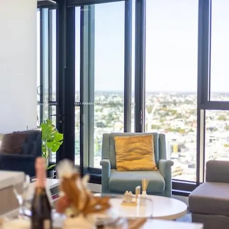 Story Bridge And View Skyhigh Luxe 2 Bed Unit *